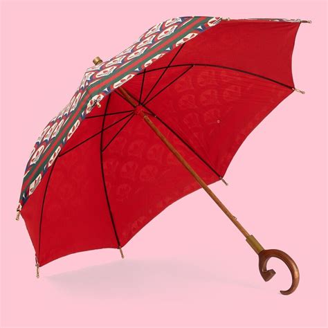 gucci umbrella not waterproof